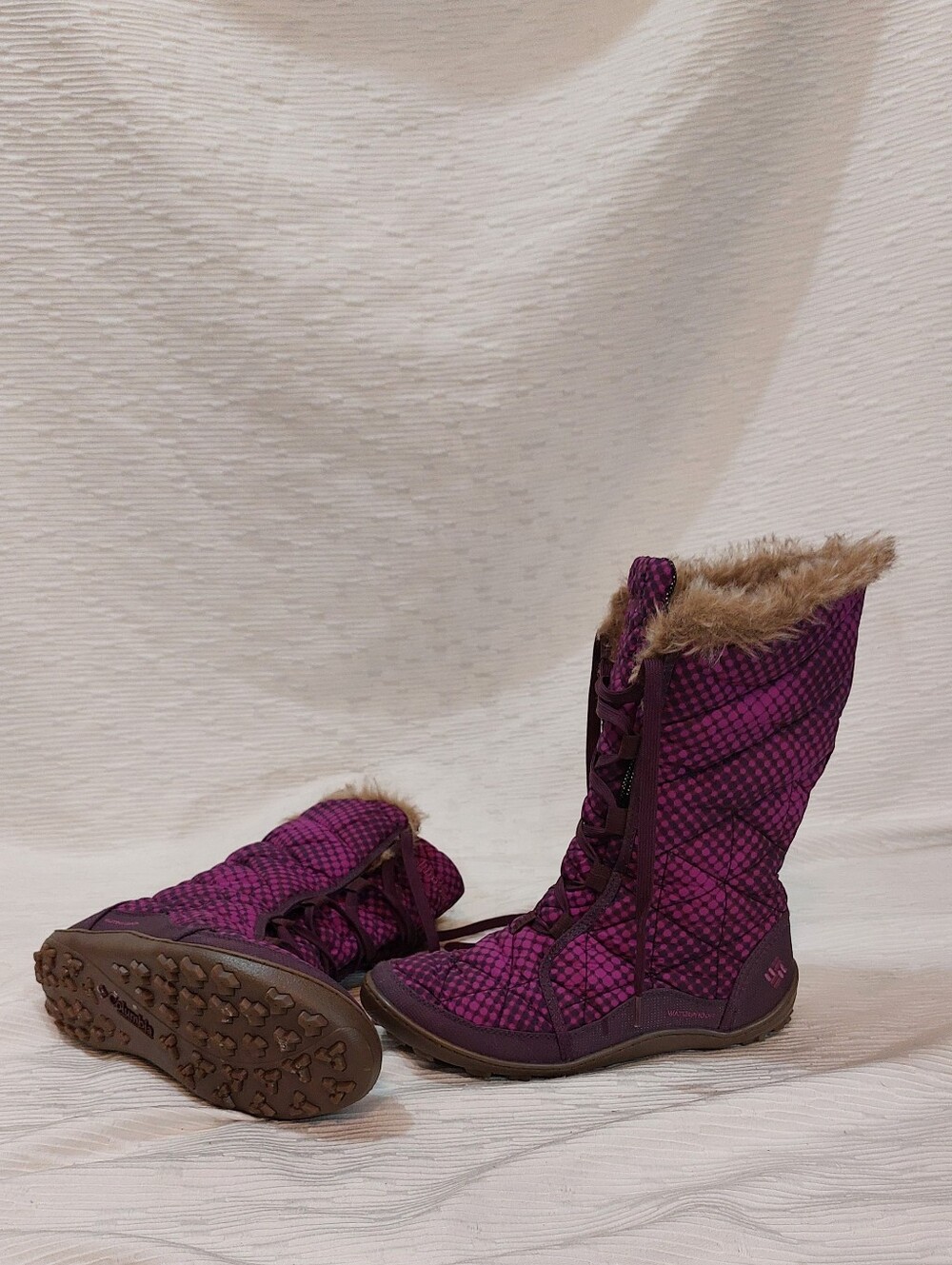 Columbia Purple Quilted Lace-Up Winter Boots with Faux Fur Trim Size 8.5